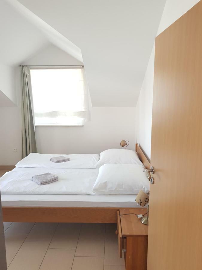 Apartments Palaca Sunca ซรีมา ภายนอก รูปภาพ